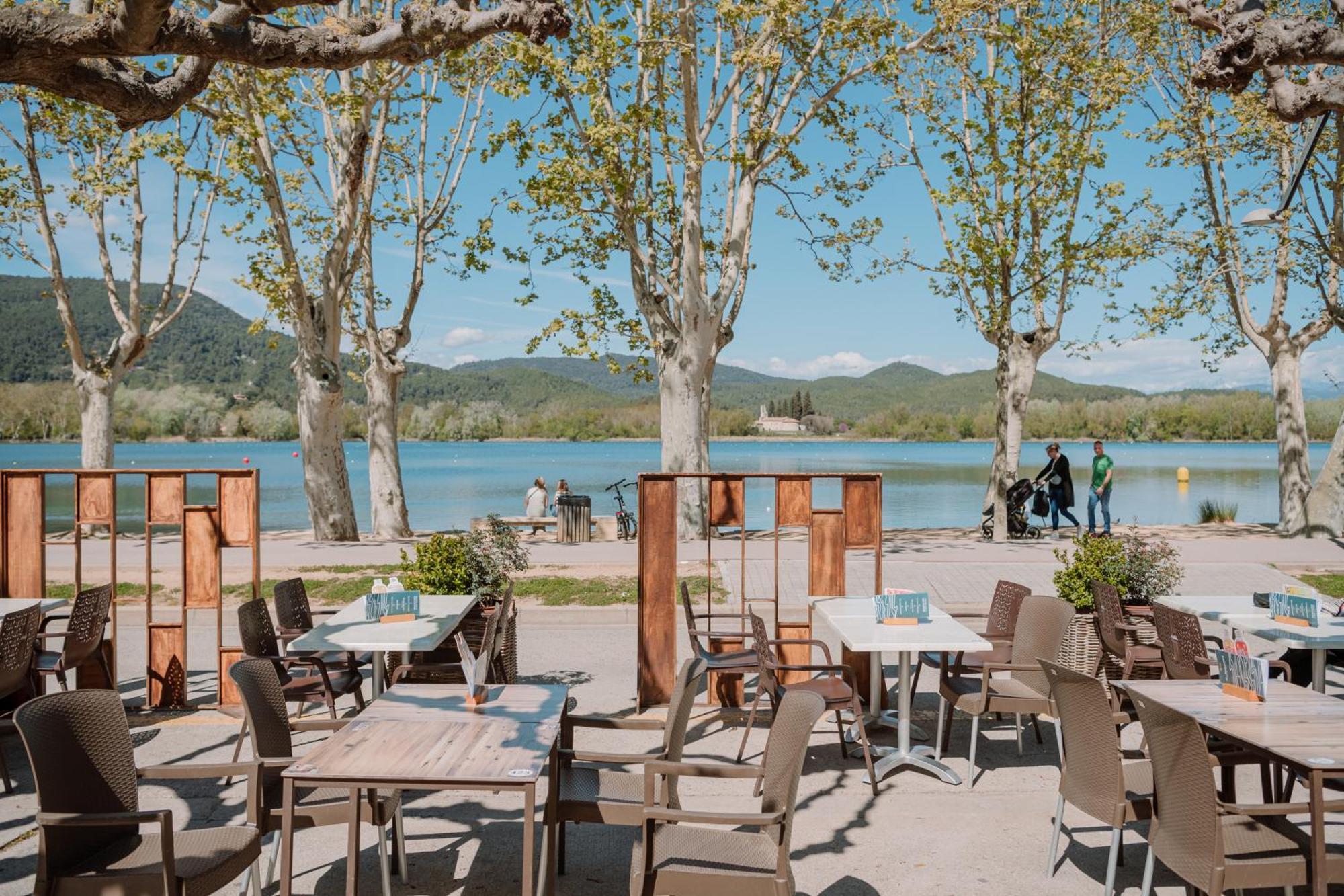 Apartaments La Carpa Banyoles Exterior photo